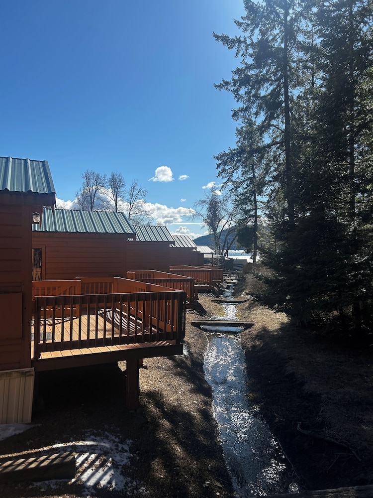 Deer Lake Resort