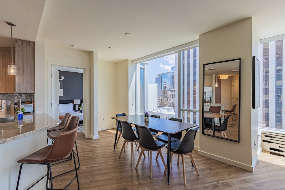 ROVE LIVING/KL - 44 Monroe