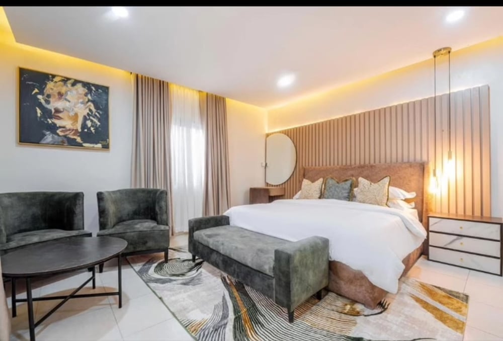 Sapphire Heights Apartments