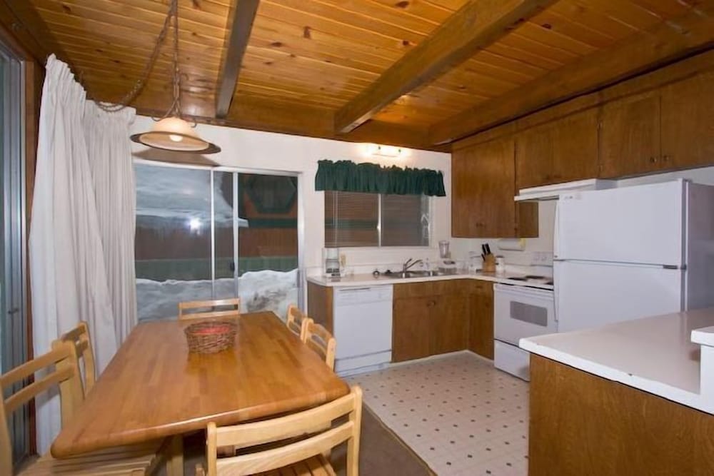 1823 Hunkpapa St.