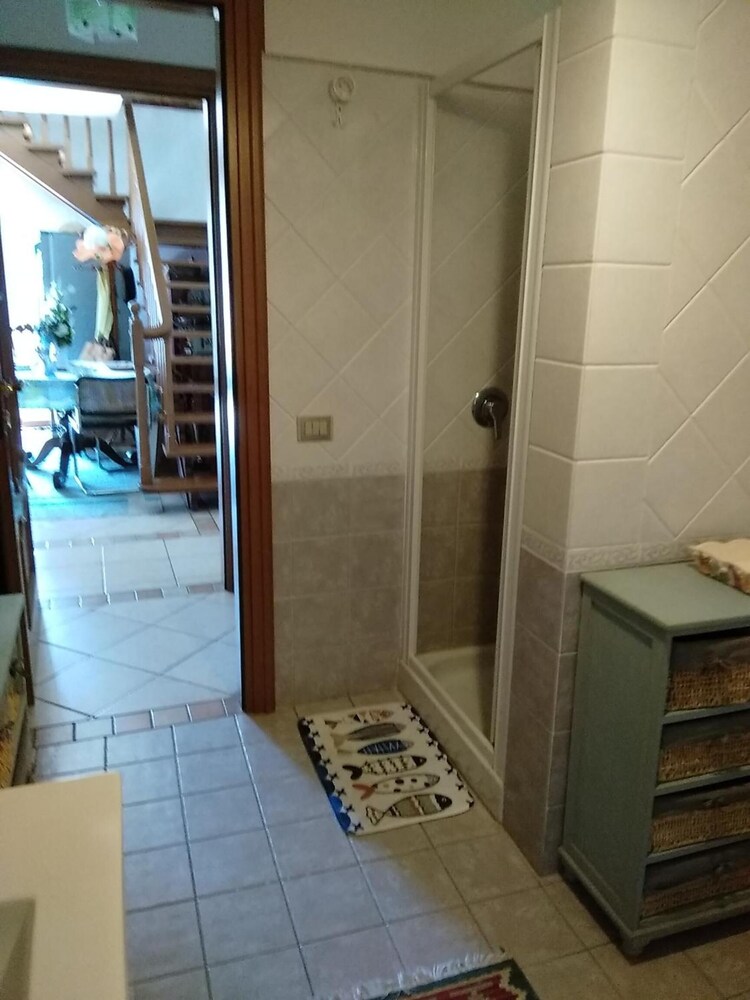 Photo 32