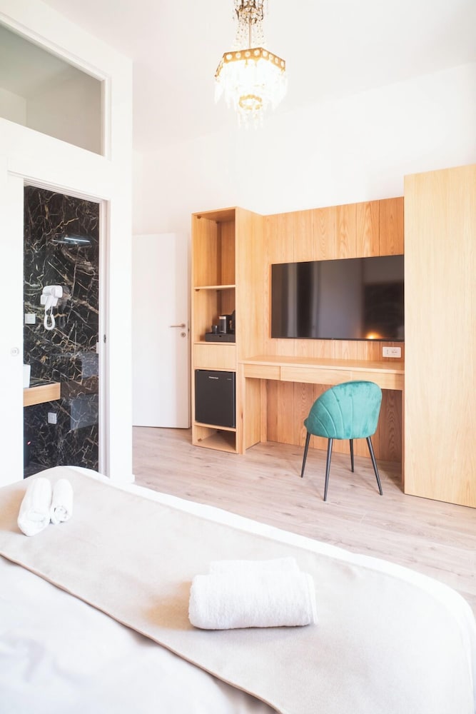 New Elegance suites