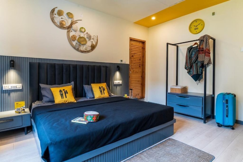 The Hosteller Shimla Valley View