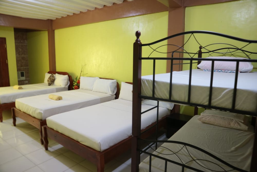Centillo Travellers Inn