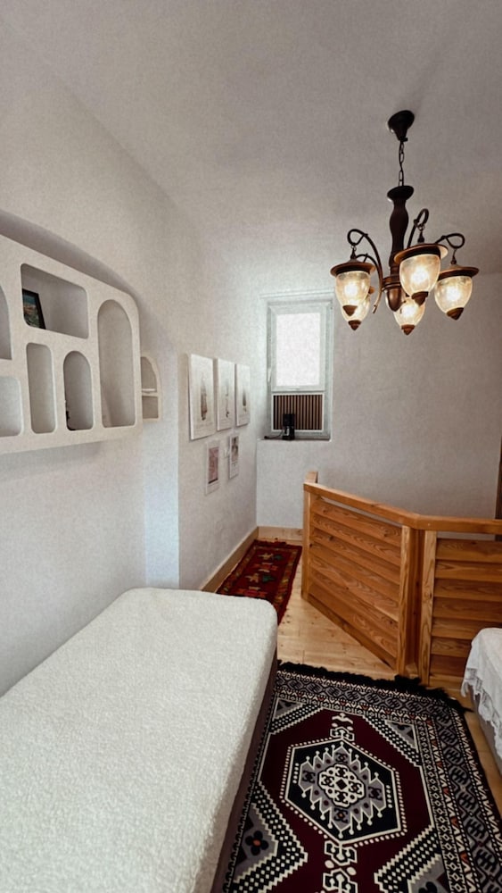 Old Town Guesthouse Guri