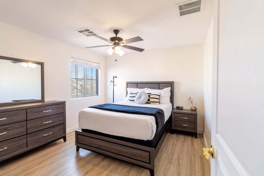 Casa Desert Willow - Stayshores 5 Bedroom Home