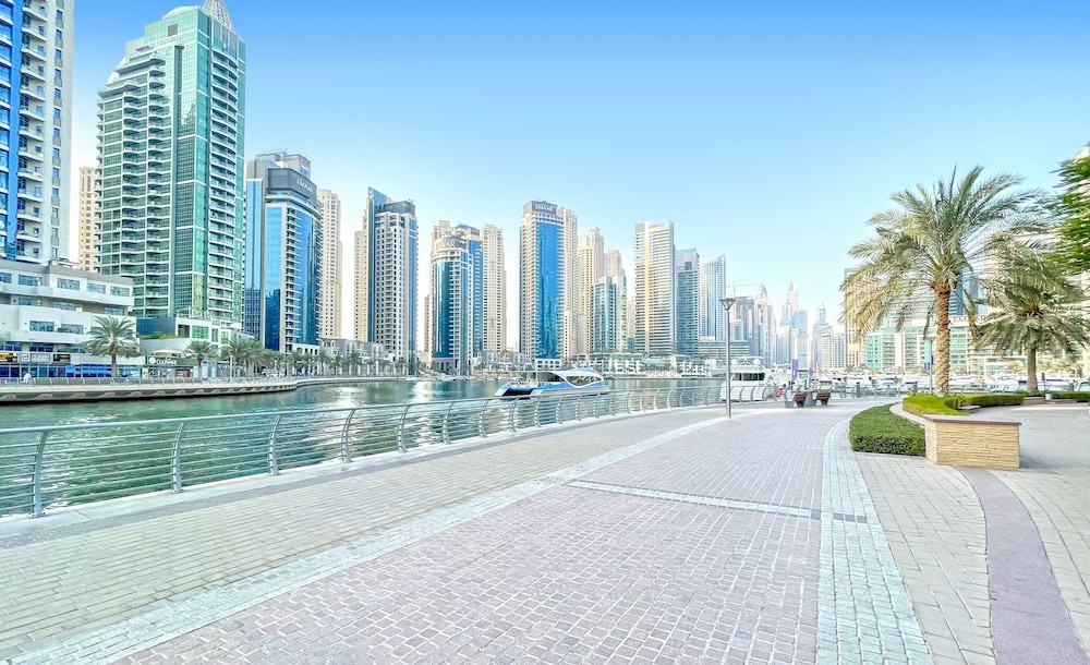 bnbme | Damac Waves Tower | 3 + Maids