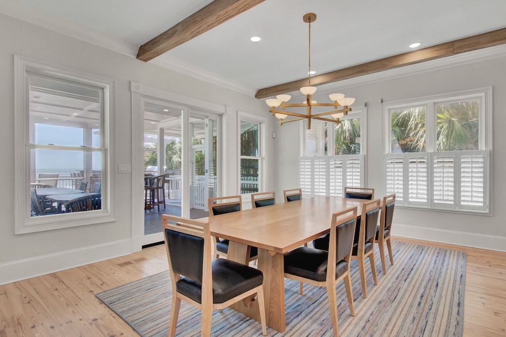 114 Ocean Boulevard by Avantstay Beachfront Infinity Pool Basketball Court Recently Renovated