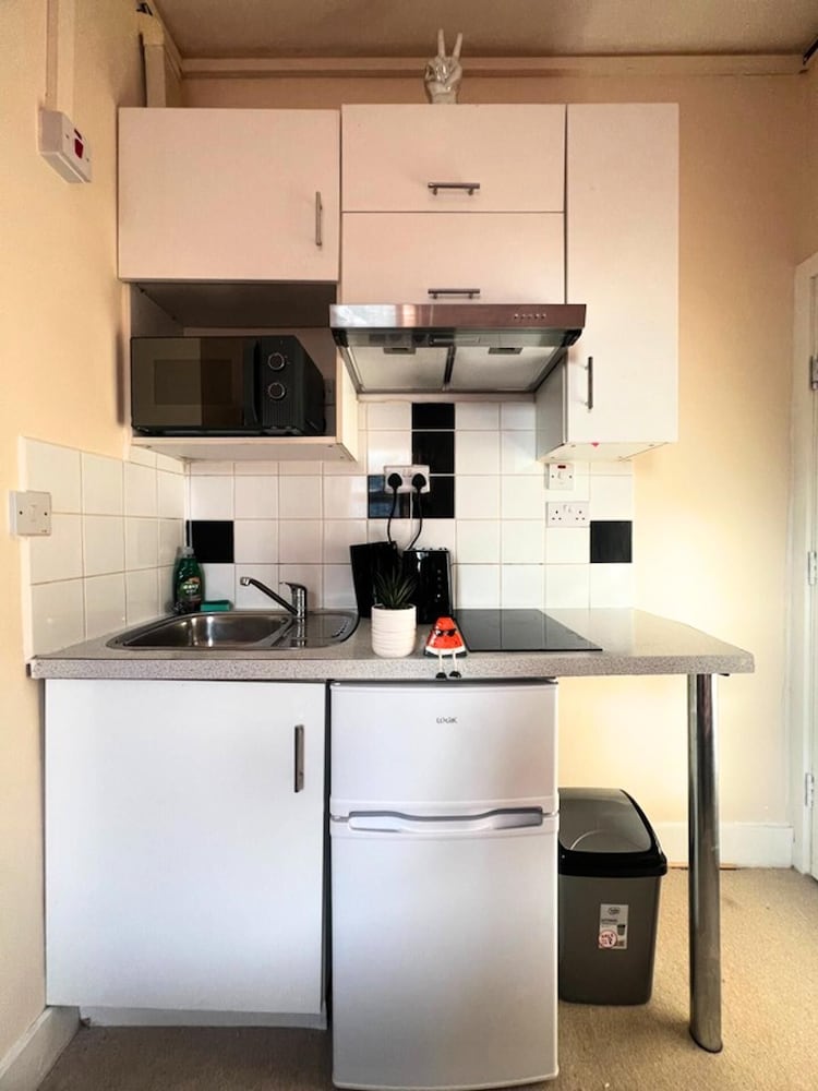 Cosy London Apartment Near Earl's Court