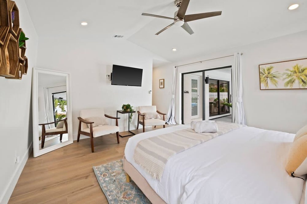 NEW Villa Paradise Lux Gem Pool Game Room