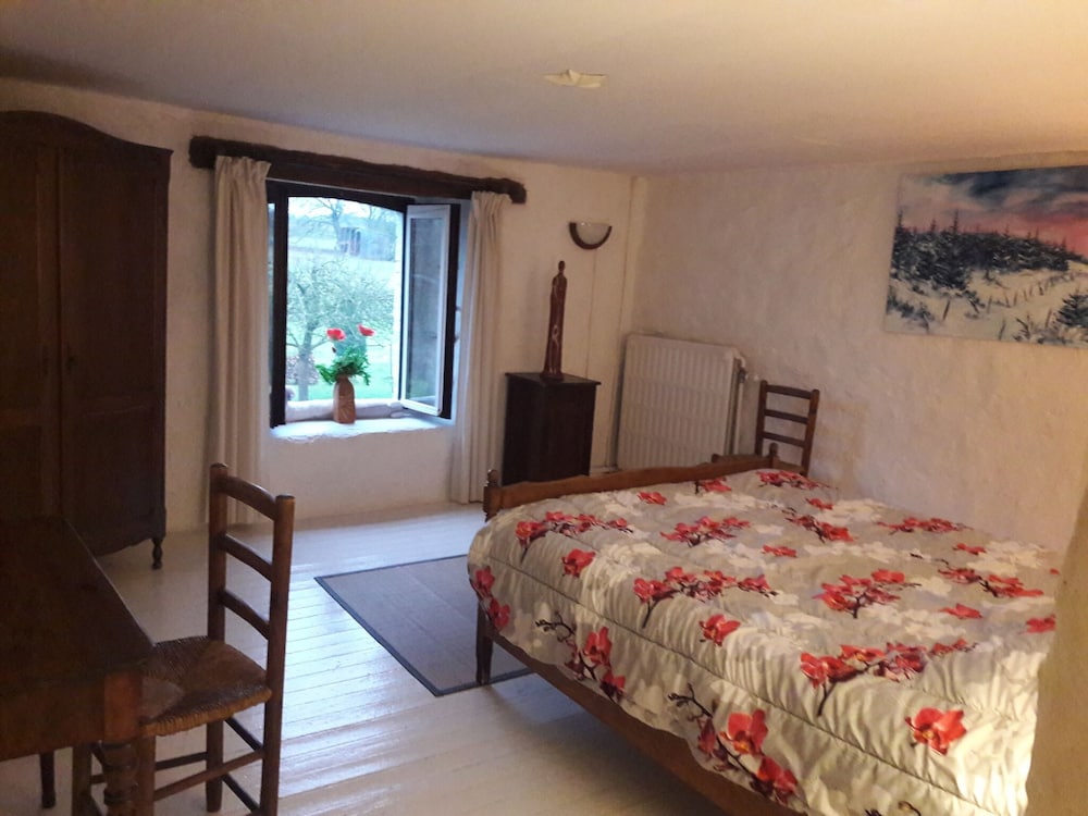 Beautiful and Authentic Cottage view 2