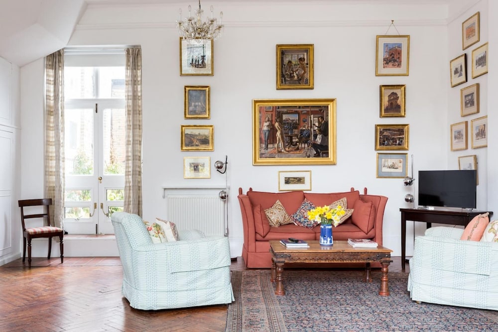 Artistic 1bed Flat