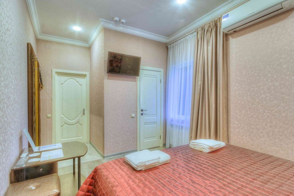 Kapriz Hotel