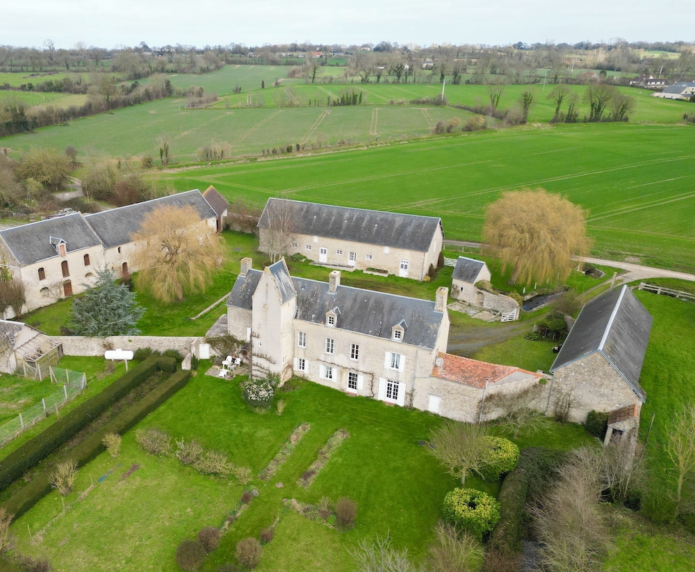 Ferme fortifiée d Enguenard