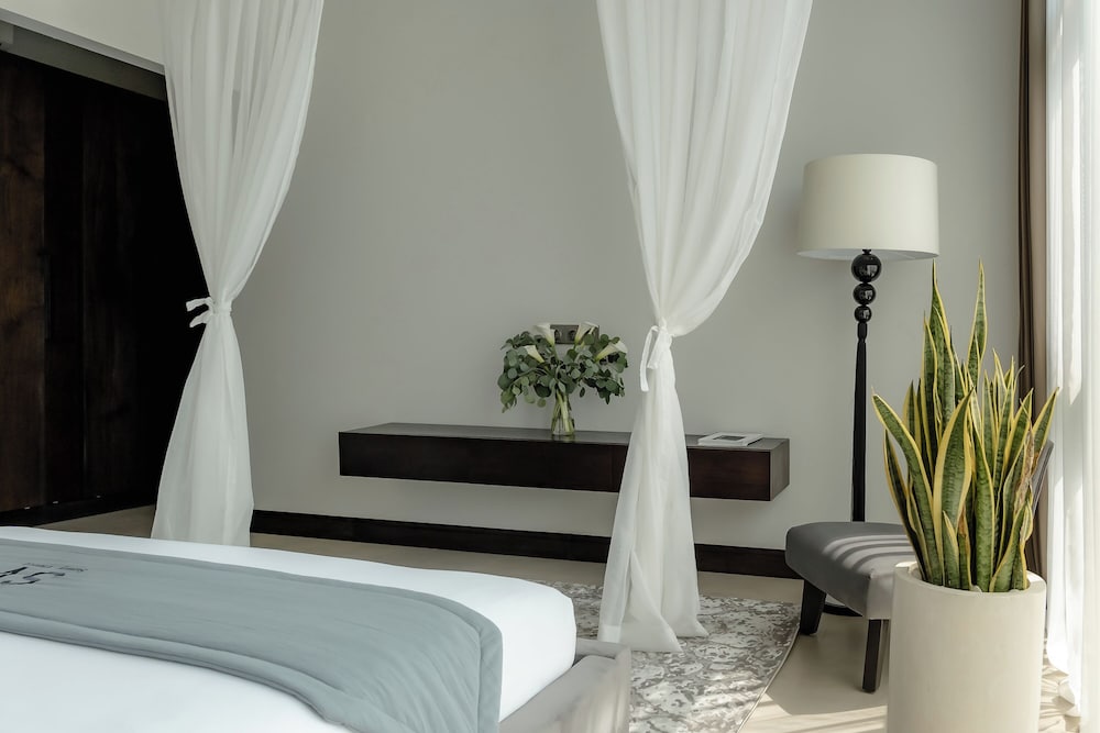 AMO Residences