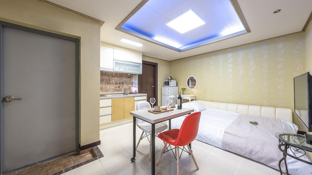 hotel room