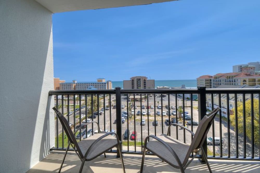 Holiday Towers by Elliott Beach Rentals