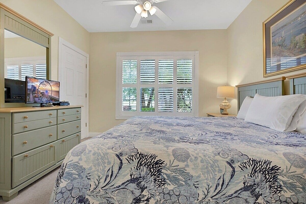 Magnolia North 4880 Unit 101 3 Bedroom Condo