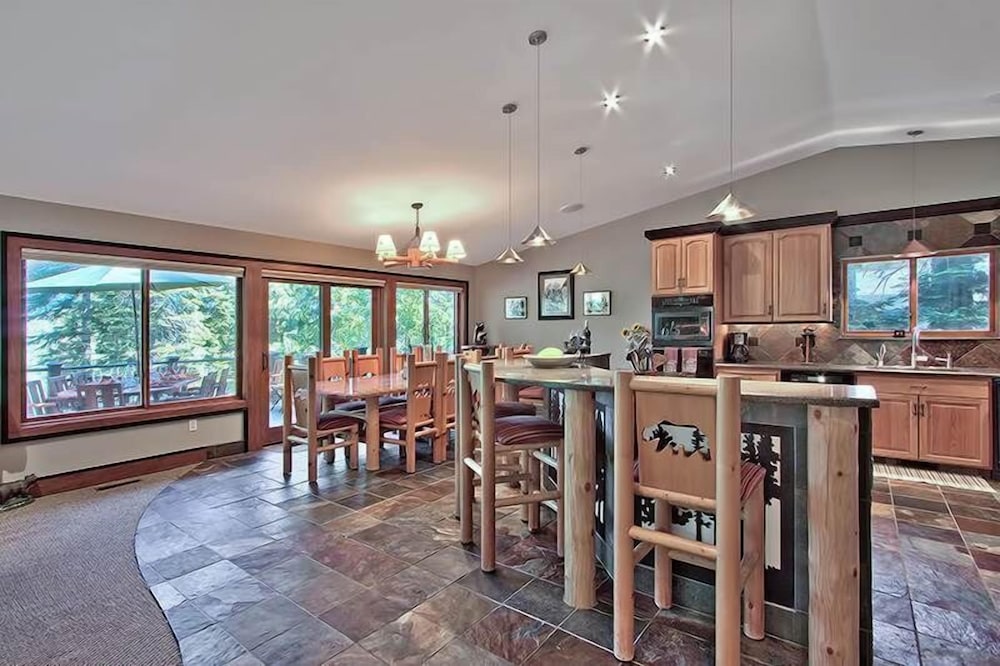 Lake Tahoe Vacations - Wilderness Lodge - 5 Br Home - Property Image 16