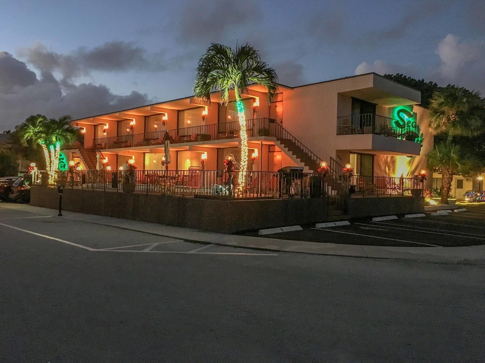 Sea Cliff Motel