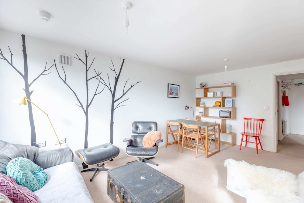 Warm & Inviting 1bedroom Flat With Patio, Camden Town!