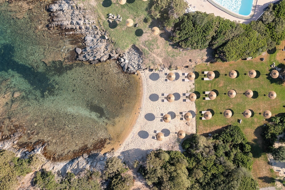 Cala Lupo Resort