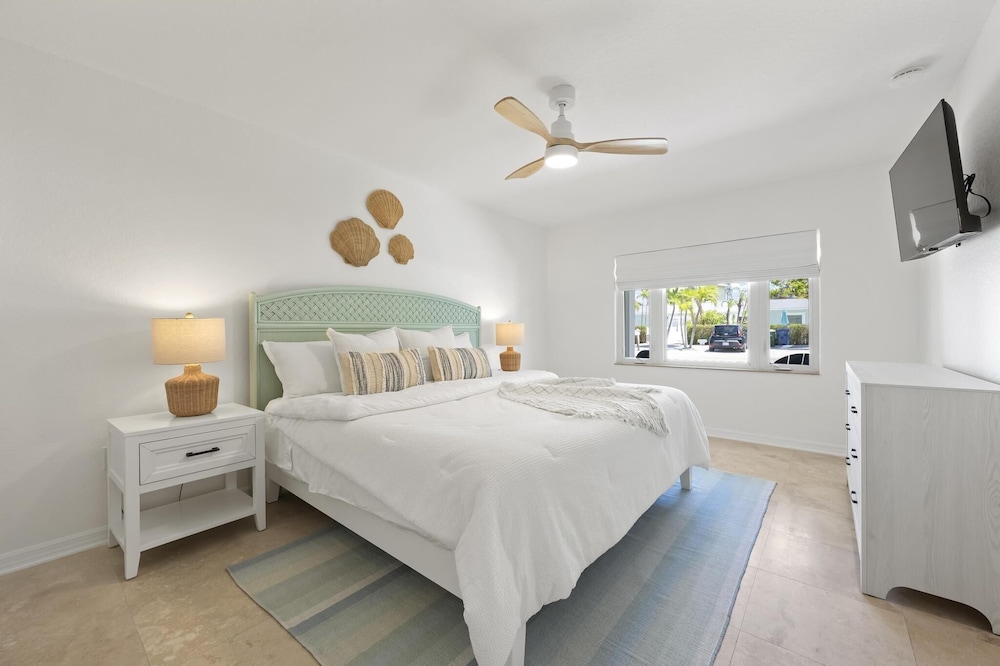 Latitude Adjustment Ami 3 Bedroom Home