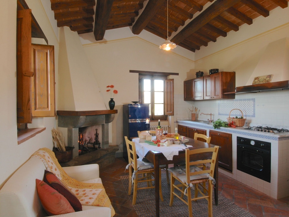 Cortona Vacations - Agriturismo Near Cortona With Swimming Pool - Property Image 44