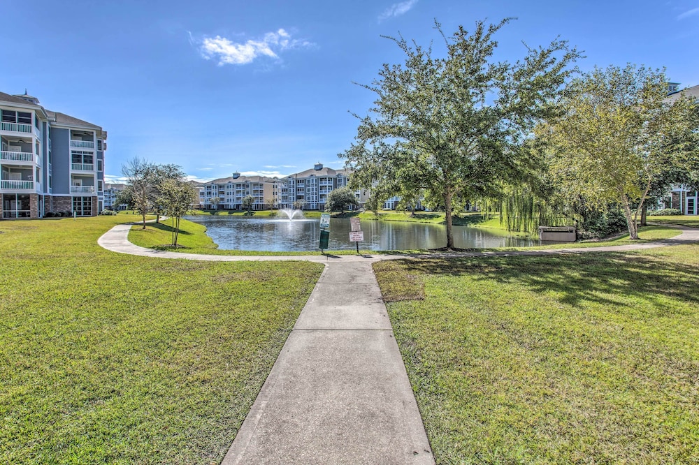 Golf Course View, Pool Access: Myrtle Beach Condo!