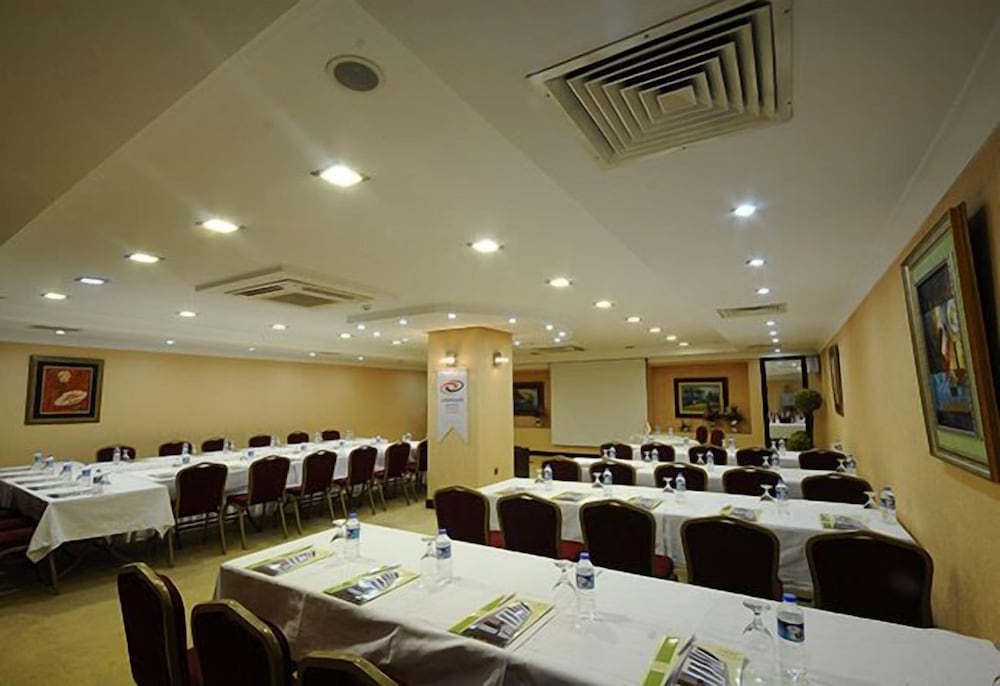 Cukurova Park Otel - Image 13