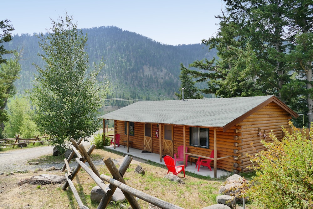 Creekside Lodge at Yellowstone