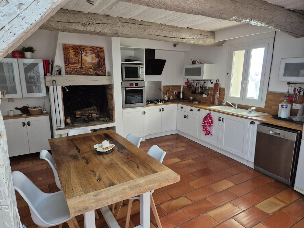 Charming Villa With Pool in Le Luc-en-provence