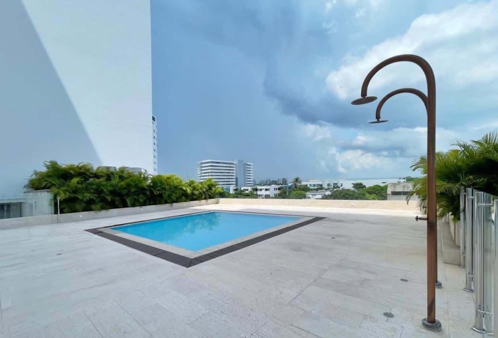 w Remarkable 1BR w Ocean View in Crespo