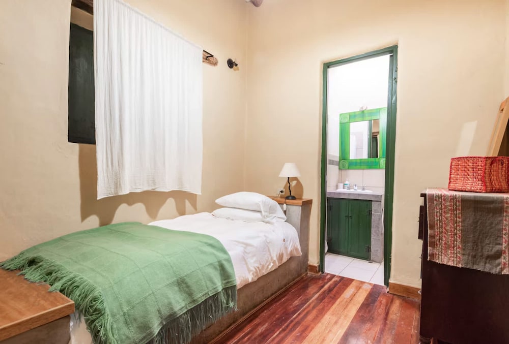 w Peaceful 4BR Villa With Nature View