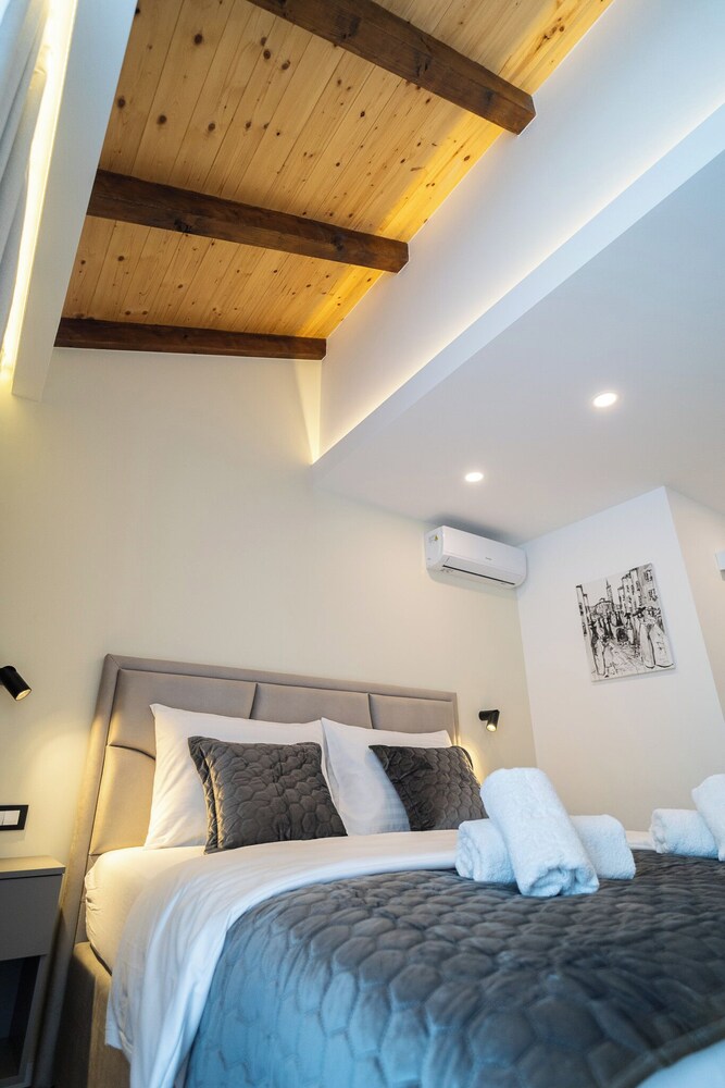 Seafront Sunset Studio&Rooms