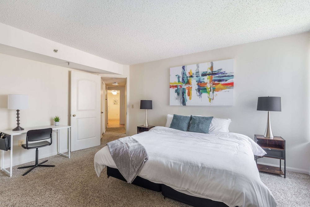 Premium A-Location Apartment view 5