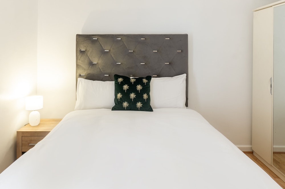 Host Stay Bardsay Road view 2