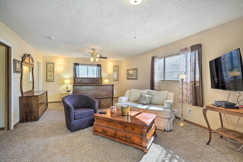 Canon City Vacations - Pet-friendly Duplex - Near Skyline Drive! - Property Image 17