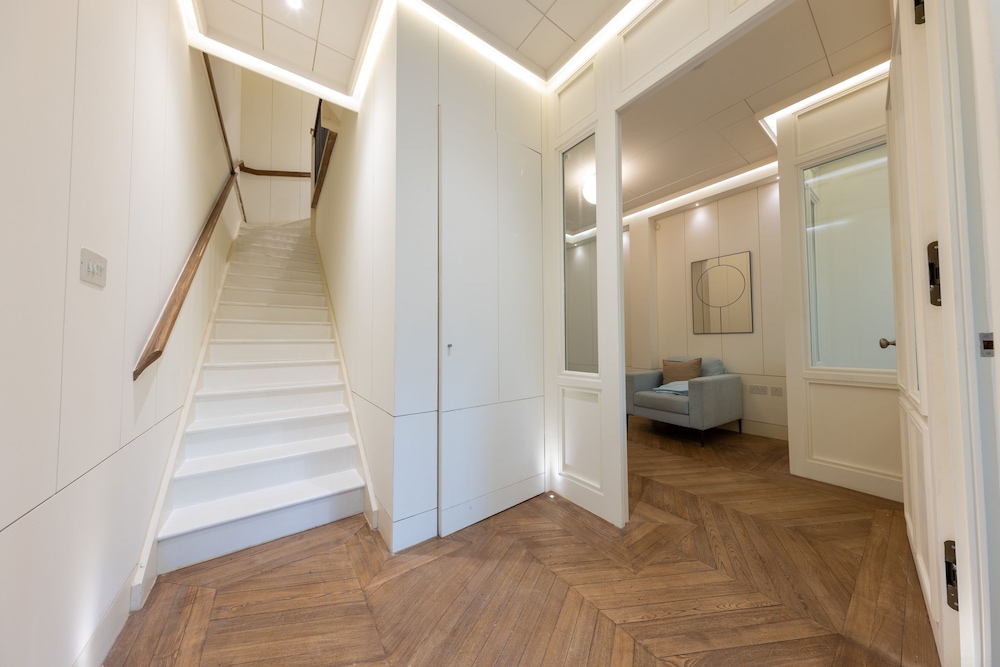 Elegant 5bdrm Townhouse in Camden
