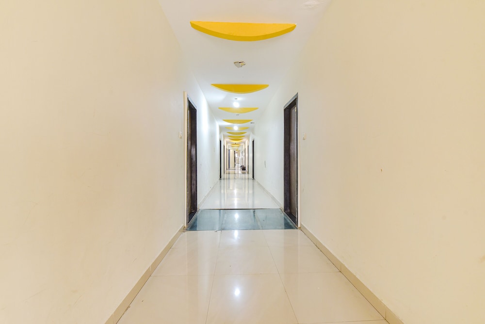 FabHotel Shri Shyam Palace view 4