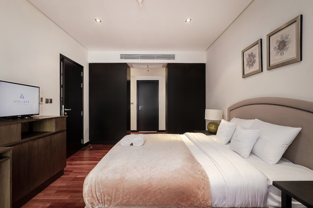 Exotic Apartments at Royal Amwaj