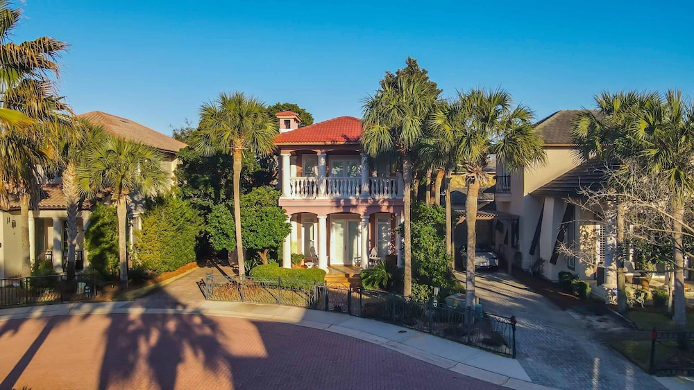 9 Rue Martine in Miramar Beach