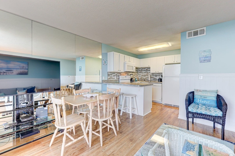 0207 Dancing Tides 1 Bedroom Condo
