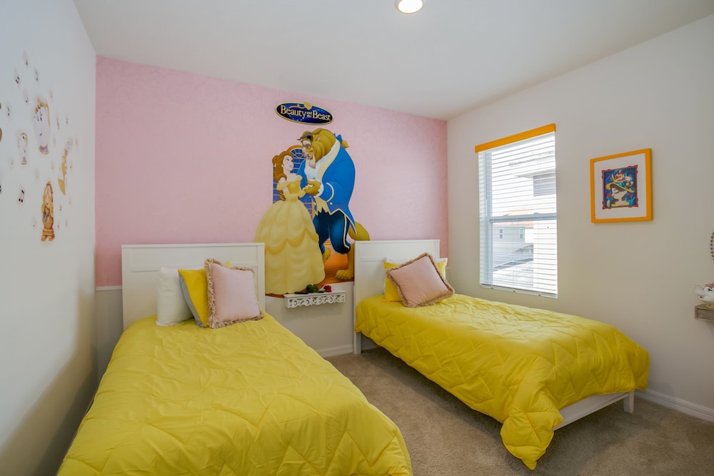 5 Bedroom 5 Bath Villa - Image 2