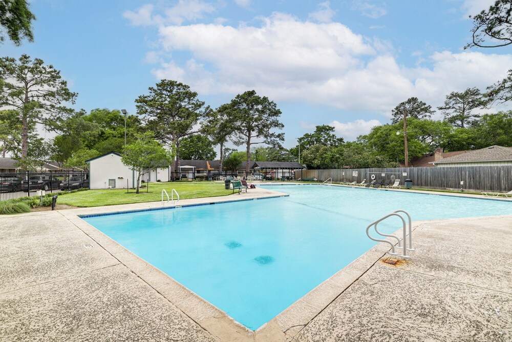 Pool Access: Energy Corridor Townhome in Houston!