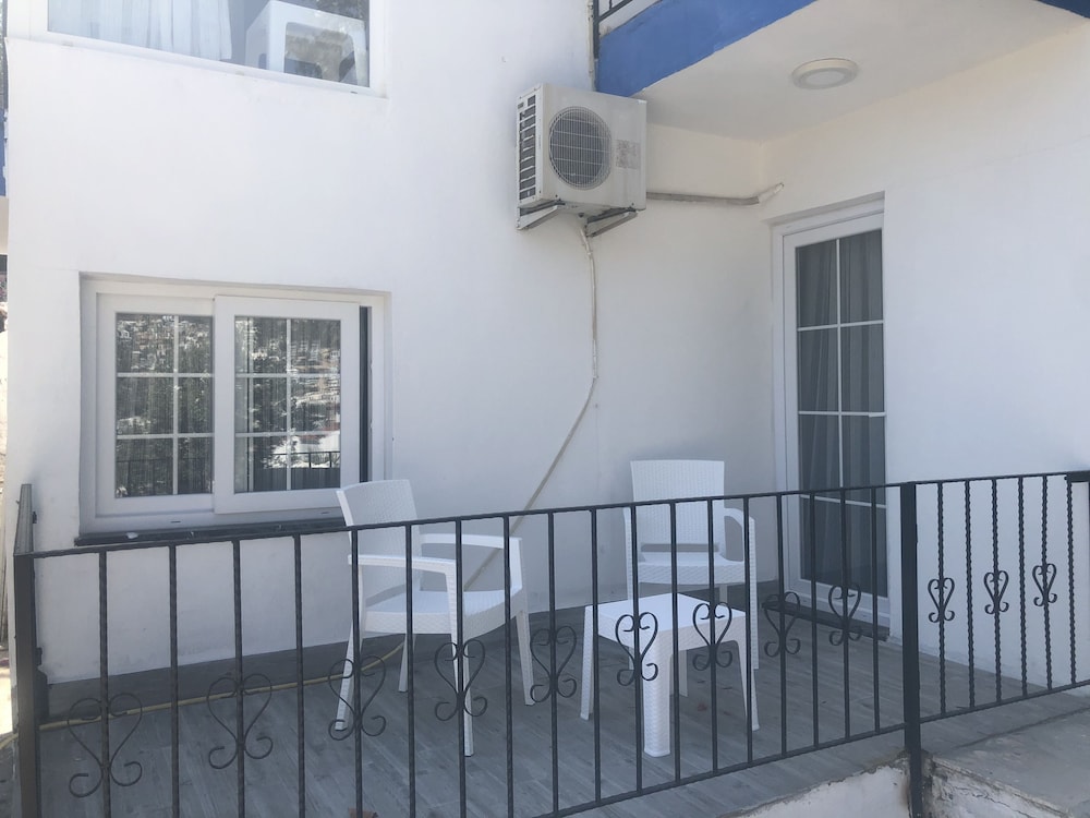 Lizo Hotel - Image 48