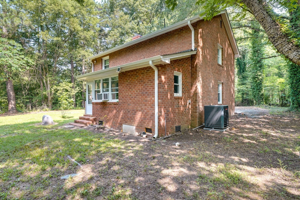 Pet-friendly Greensboro Home on 50 Private Acres view 3