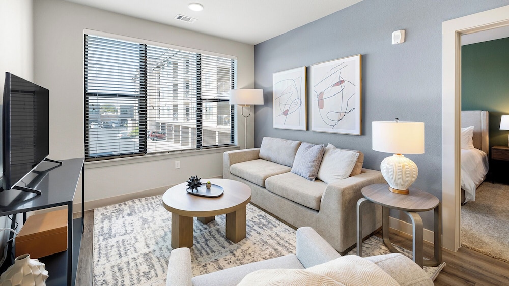 Landing Apartments Denver - Firestone