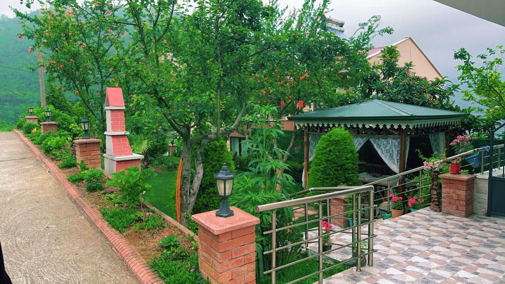 Garden House Villa