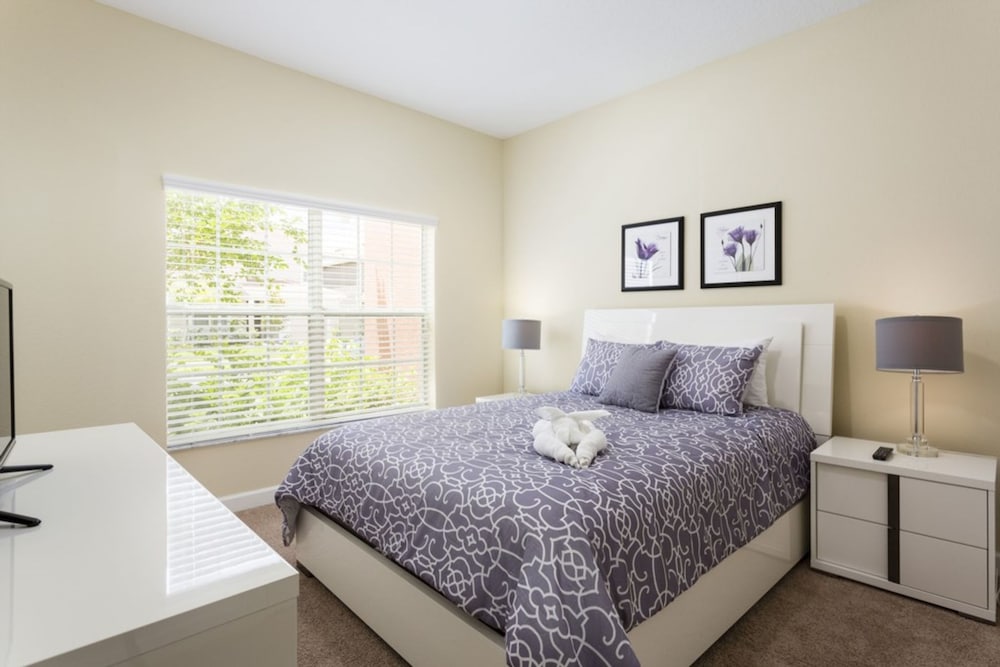 Paradise Palms 8971 - Image 3